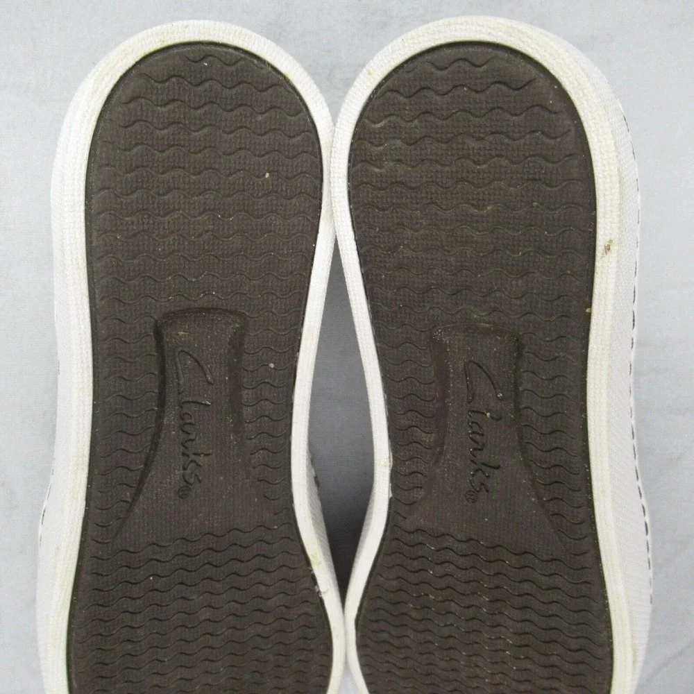 Clarks Shoes Womens 7 M Snake Print Twin Gore Slip On Comfort Casual Sneakers